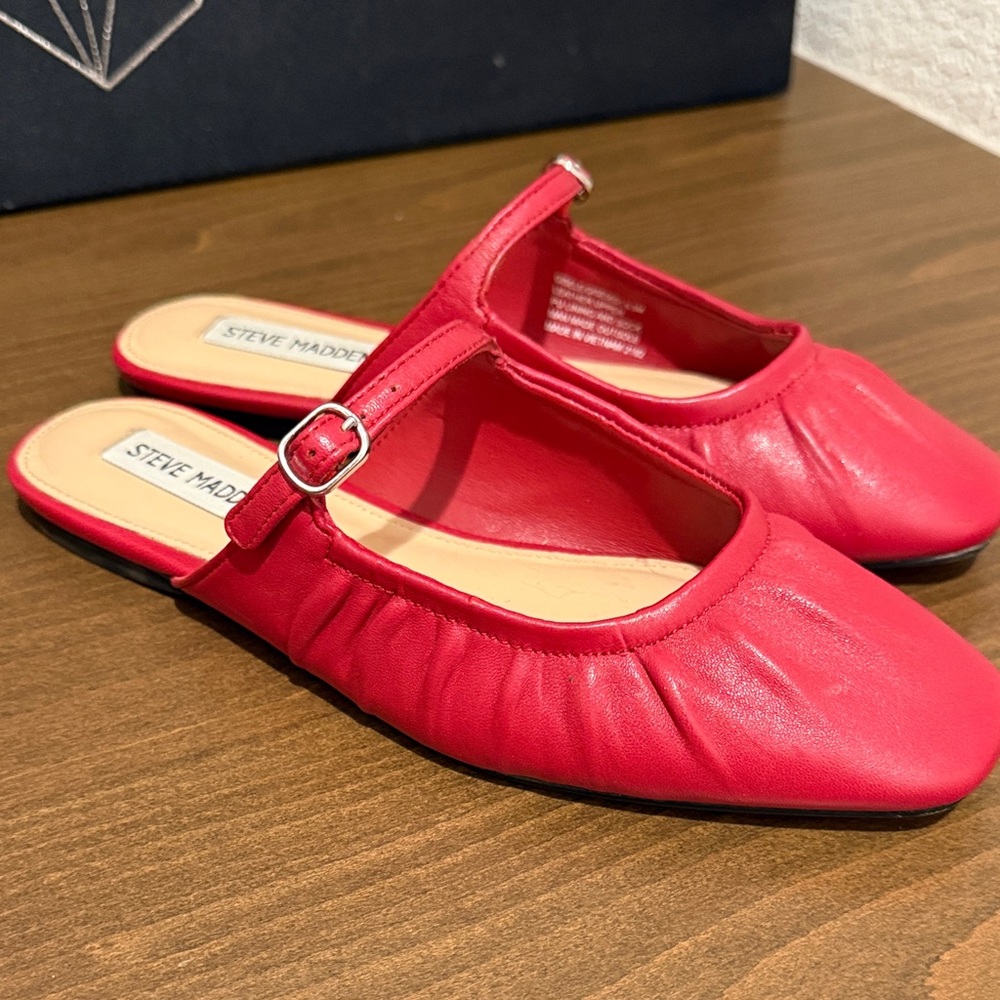 Steve Madden Gisele Red Leather Mules